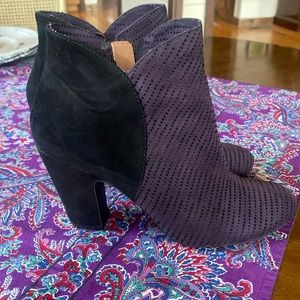Nicole purple & black suede short boots